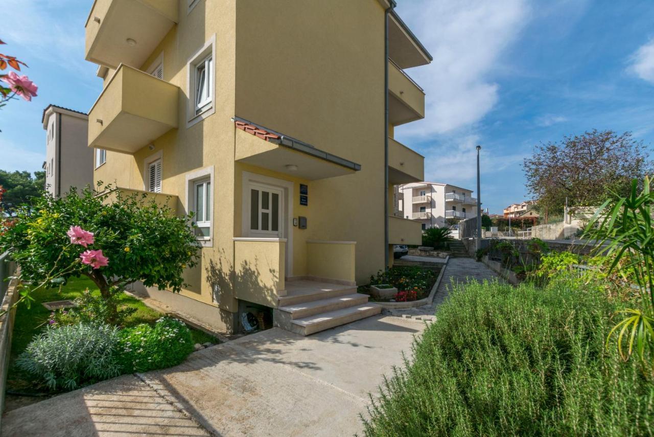 Apartments Srecko Duce Exterior photo